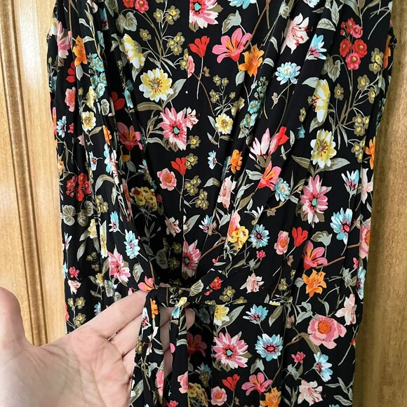 LOFT | Lily Ruffle Tie Front Floral Jumpsuit | Size 14 - Picture 5 of 10
